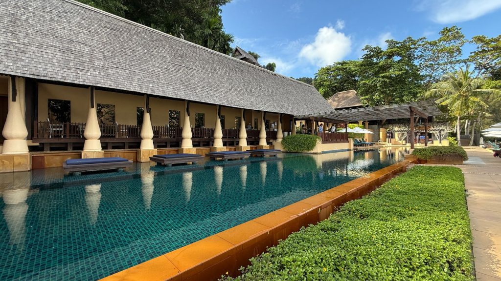 Gaya Island Resort Kota Kinabalu Pool (1)