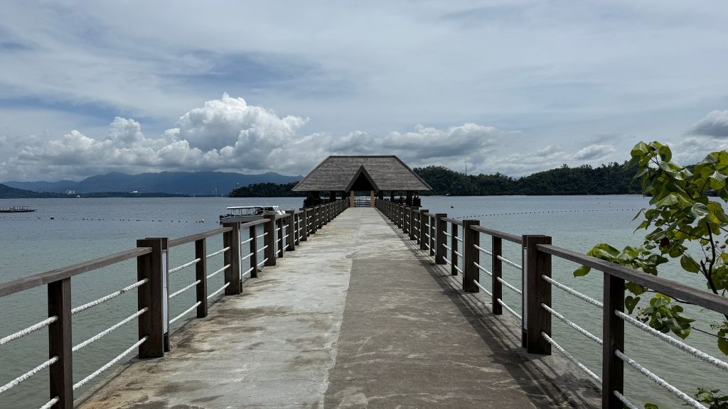 Gaya Island Resort Kota Strand Steg