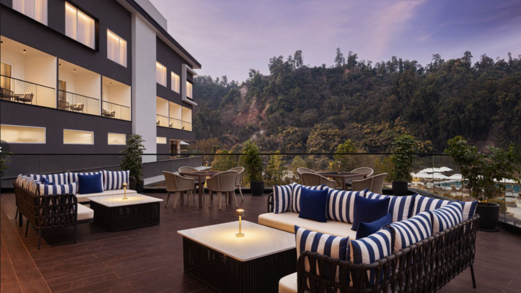 Le Meridien Dehradun Resort Longitude Lounge