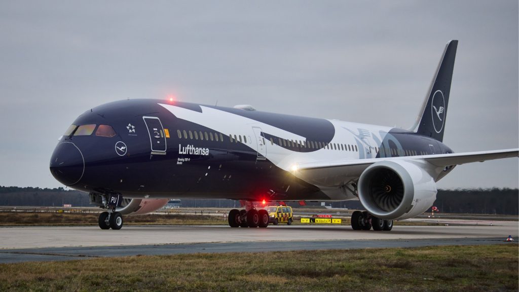 Lufthansa Boeing 787 9 in neuer Lackierung