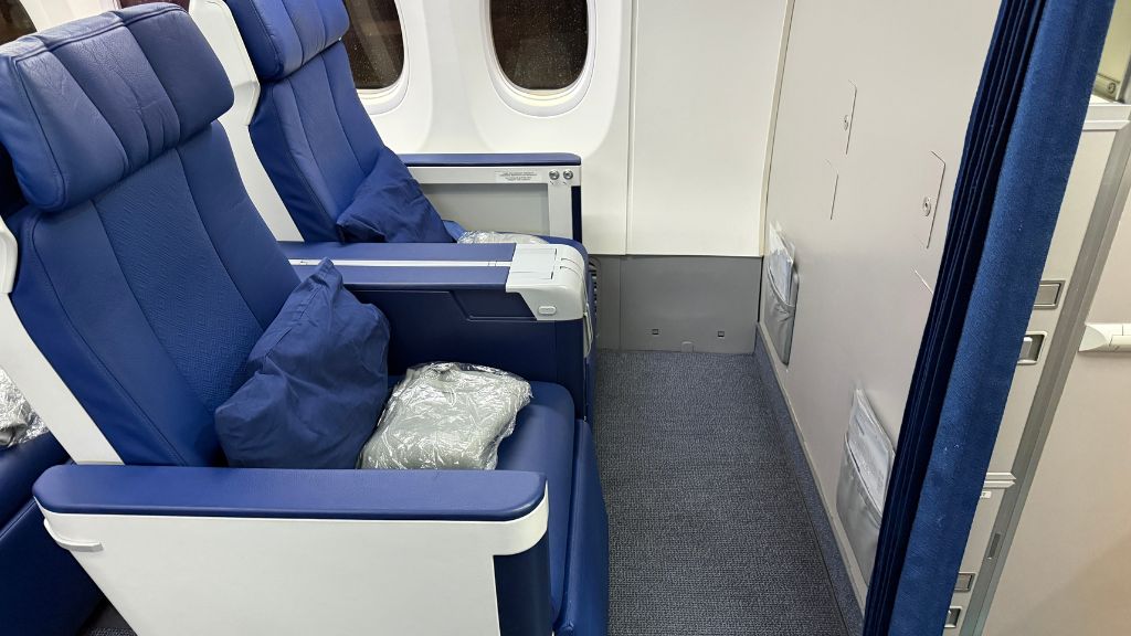 Malaysia Airlines Business Class (2)