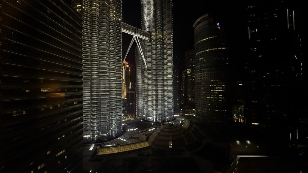 Mandarin Oriental Kuala Lumpur Ausblick Schlafzimmer