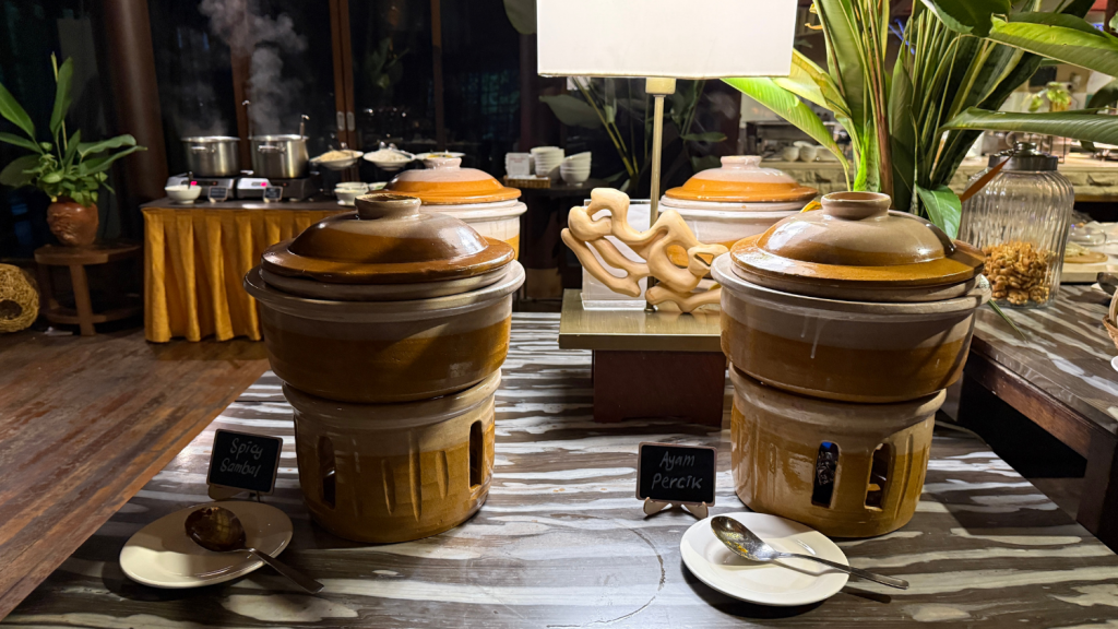 Mulu Marriott Resort Dinner