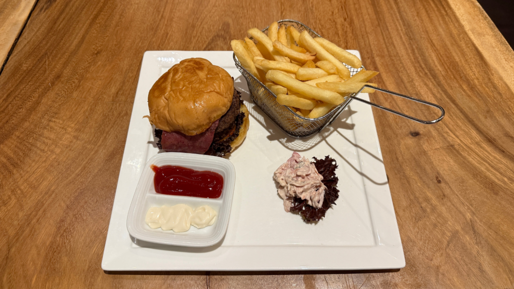 Mulu Marriott Resort Dinner