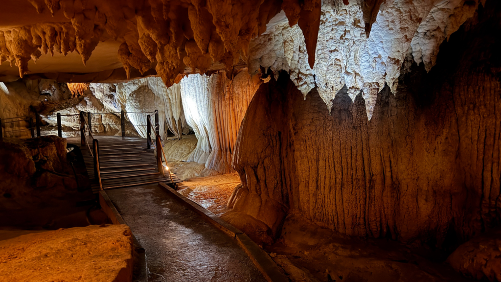 Mulu Marriott Resort Hoehlen