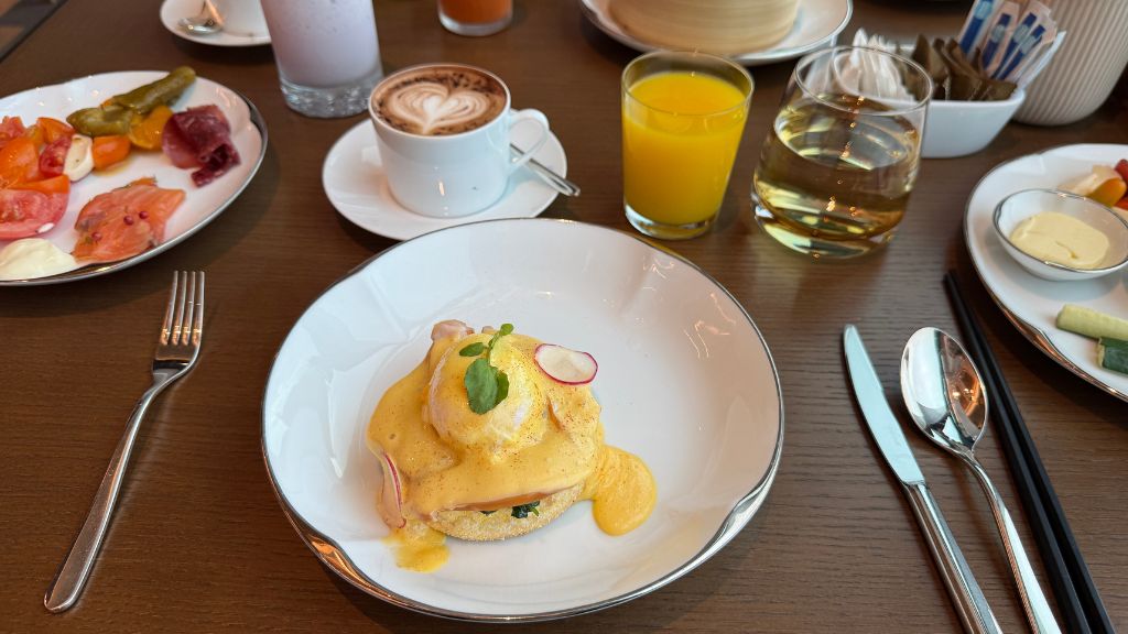 Park Hyatt Kuala Lumpur Fruehstueck Eggs Benedict