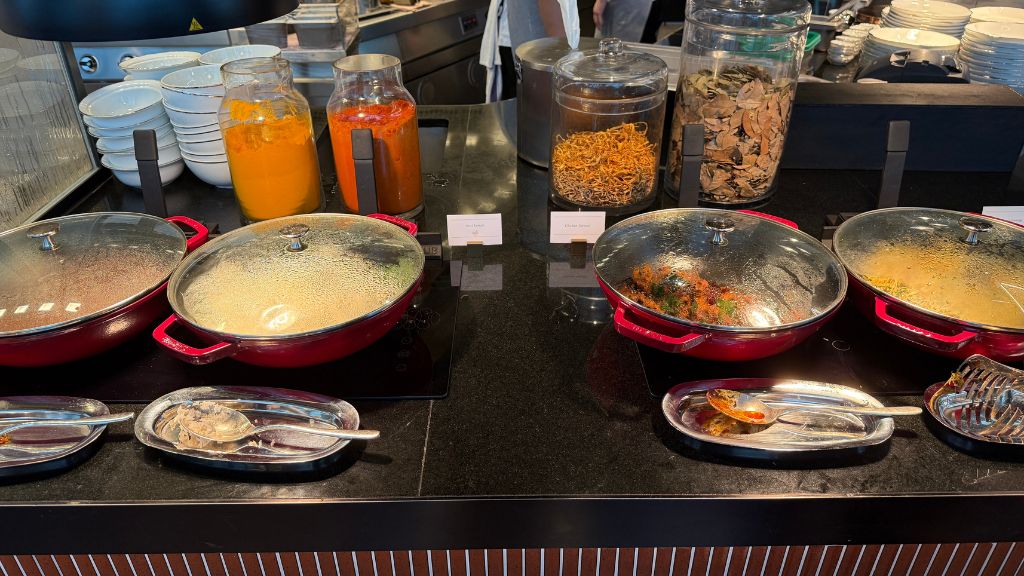 Park Hyatt Kuala Lumpur Fruehstueck Warme Speißen