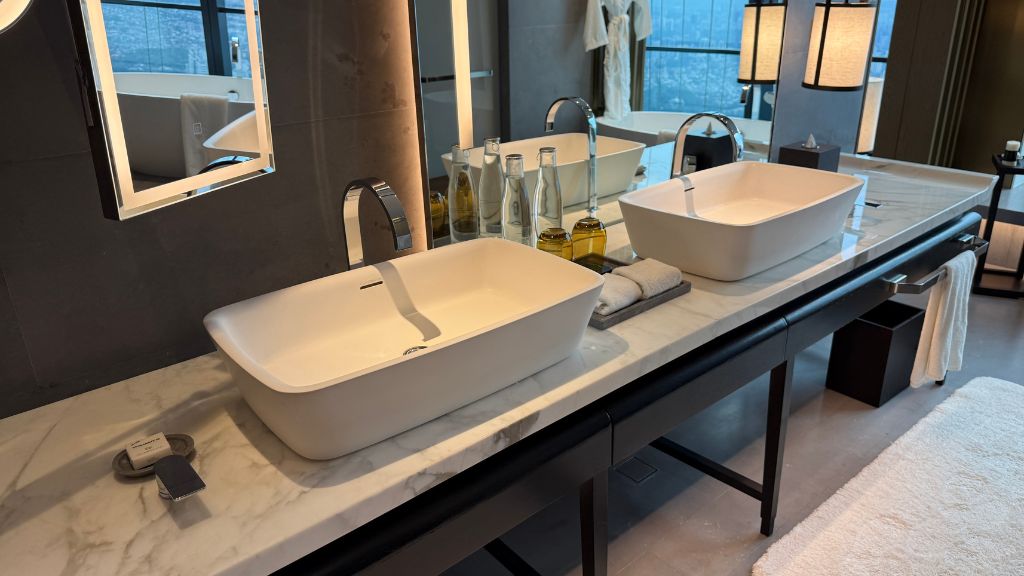 Park Hyatt Kuala Lumpur Suite Bad Waschtisch