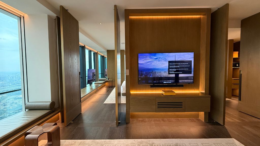 Park Hyatt Kuala Lumpur Suite Fernseher