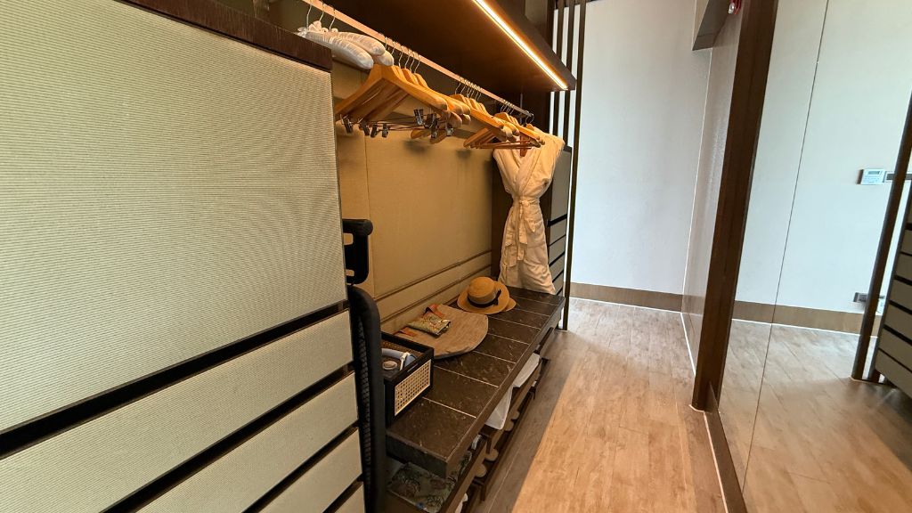 The Ritz Carlton Langkawi Villa Ankleidezimmer (1)