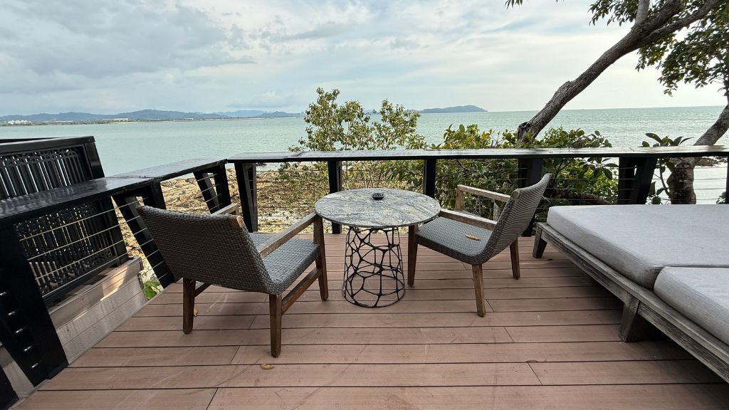 The Ritz Carlton Langkawi Villa Außenbereich Stuhl