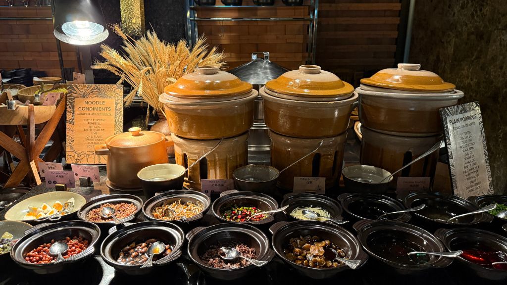 The Ritz Carlton Langkawi Fruehstueck Nudeln (1)