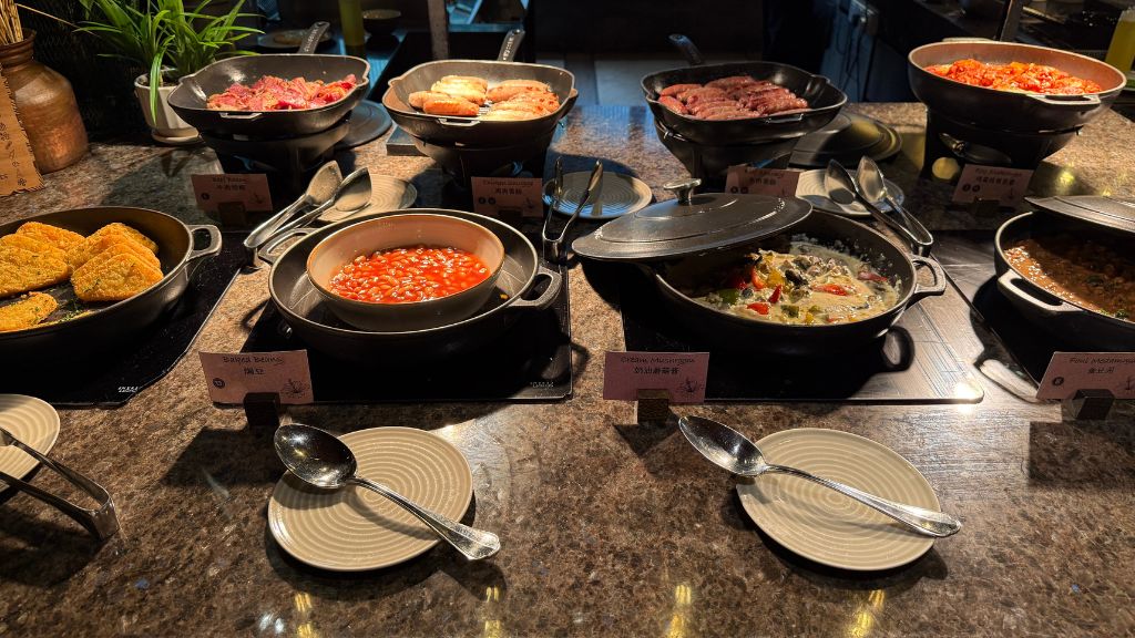 The Ritz Carlton Langkawi Fruehstueck Wuerstchen