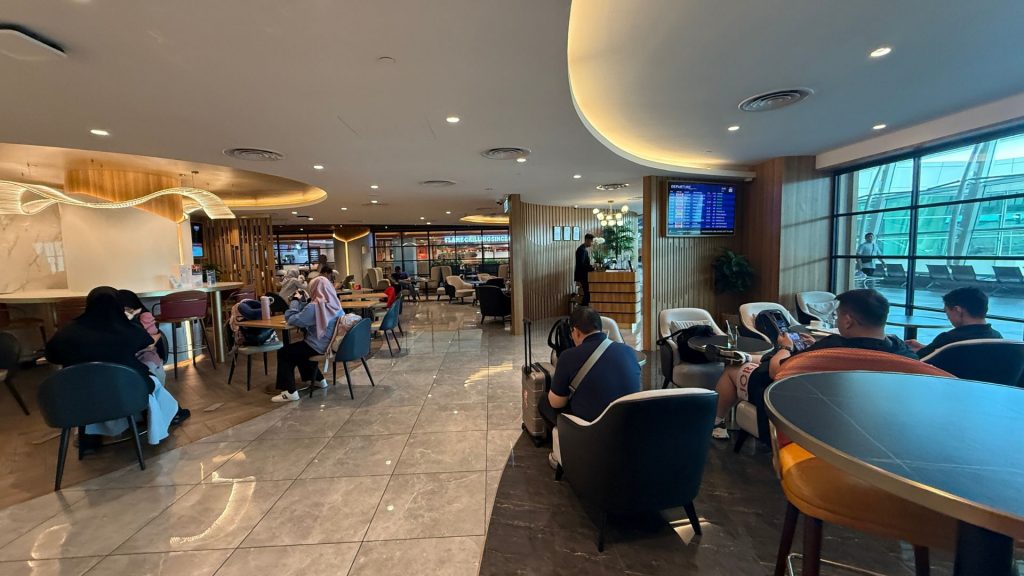 Travel Club Lounge Kota Kinabalu Bereiche