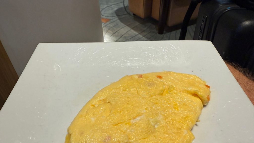 Travel Club Lounge Kota Kinabalu Omelette