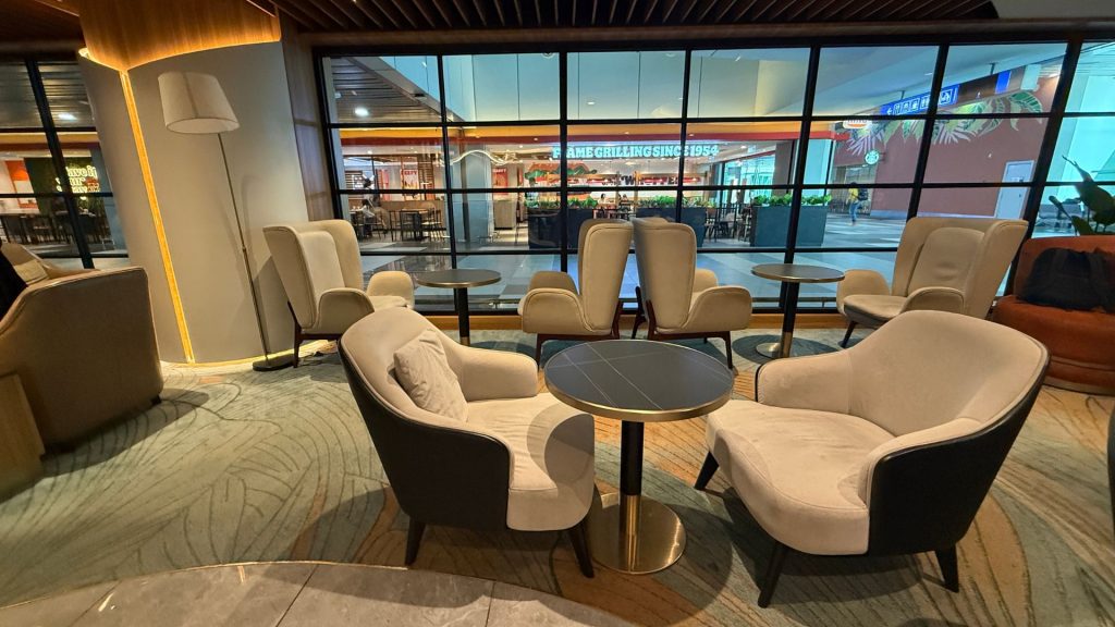 Travel Club Lounge Kota Kinabalu Sitze