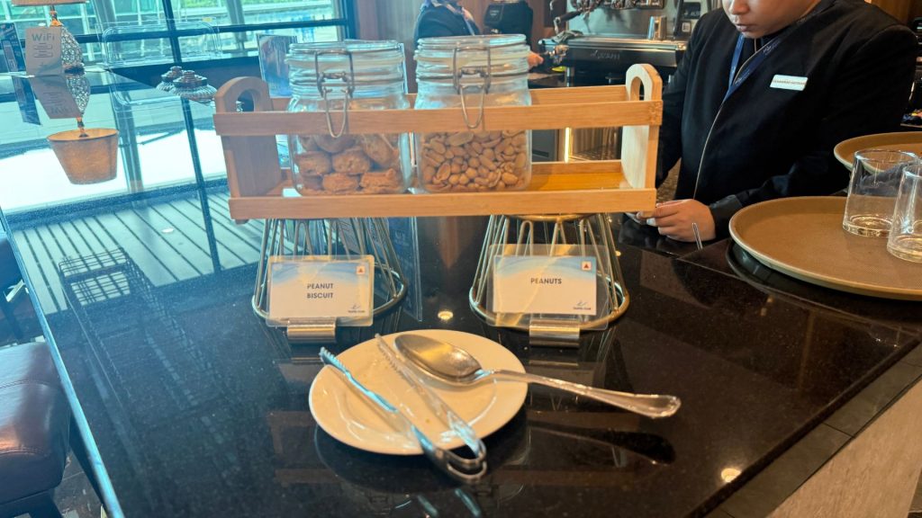 Travel Club Lounge Kota Kinabalu Snacks Bar