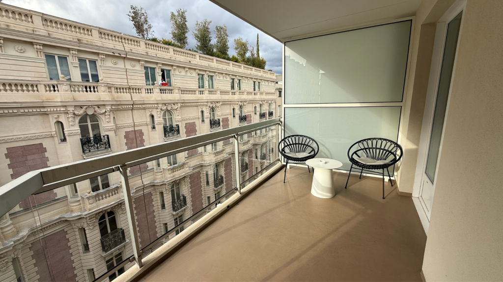 Croisette Beach Hotel Cannes Balkon