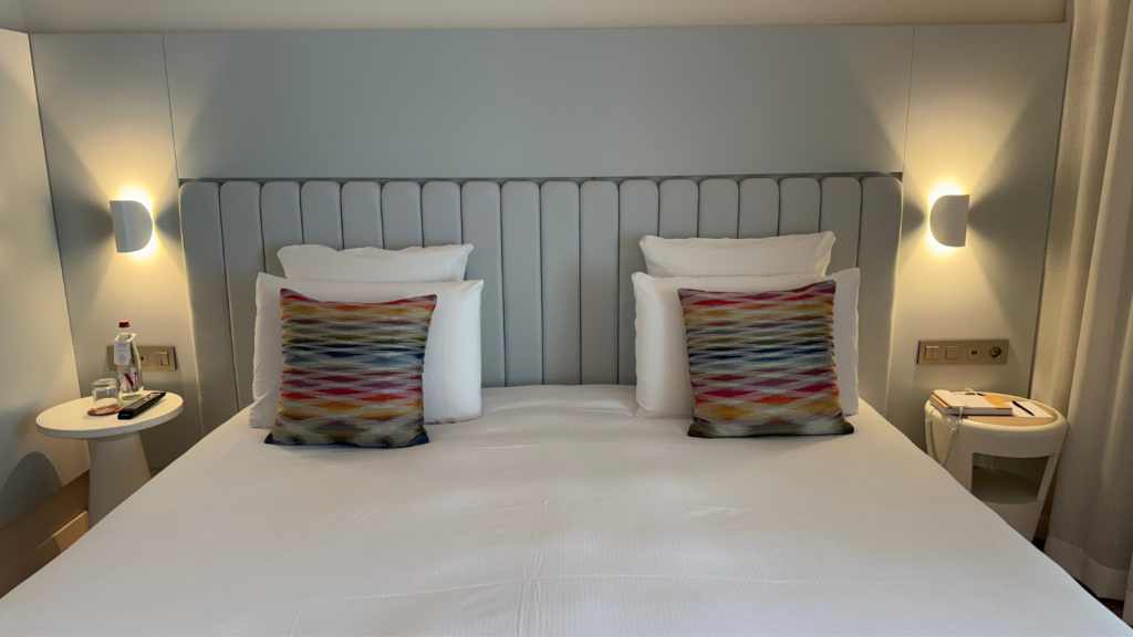 Croisette Beach Hotel Cannes Bett