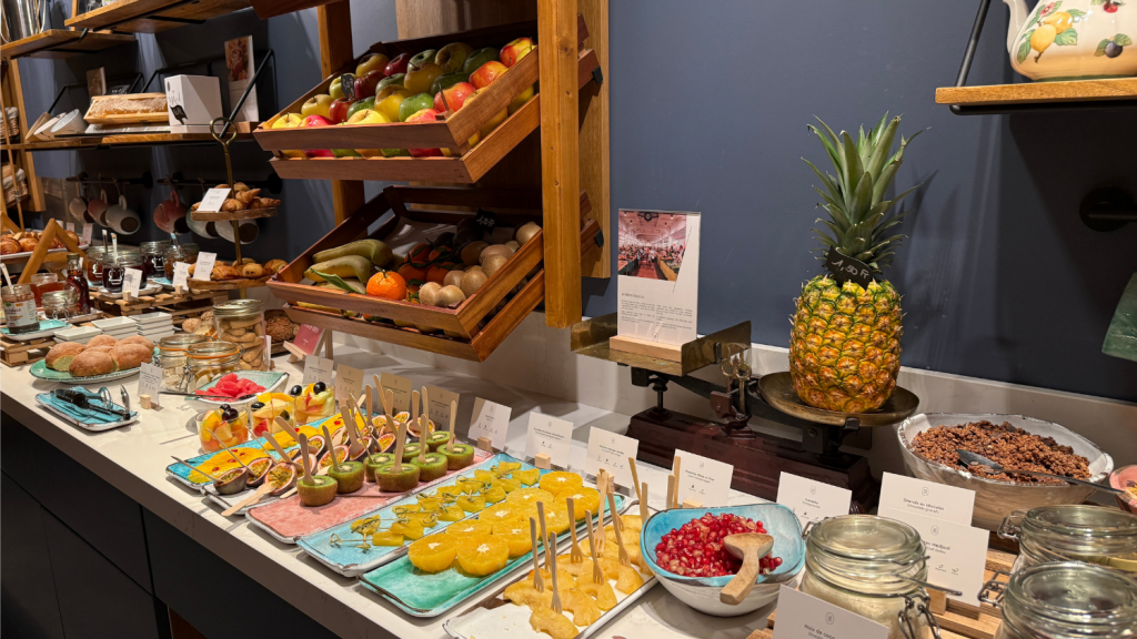 Croisette Beach Hotel Cannes Buffet (1)
