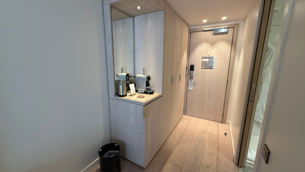 Croisette Beach Hotel Cannes Eingangsbereich