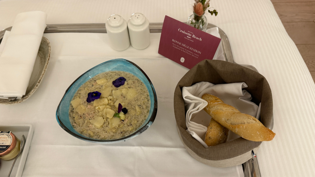 Croisette Beach Hotel Cannes Roomservice