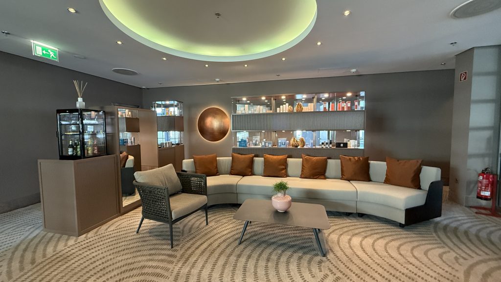 Grand Hyatt Berlin Club Olympus Eingang