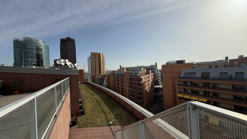 Grand Hyatt Berlin Club Olympus Sonnenwiese