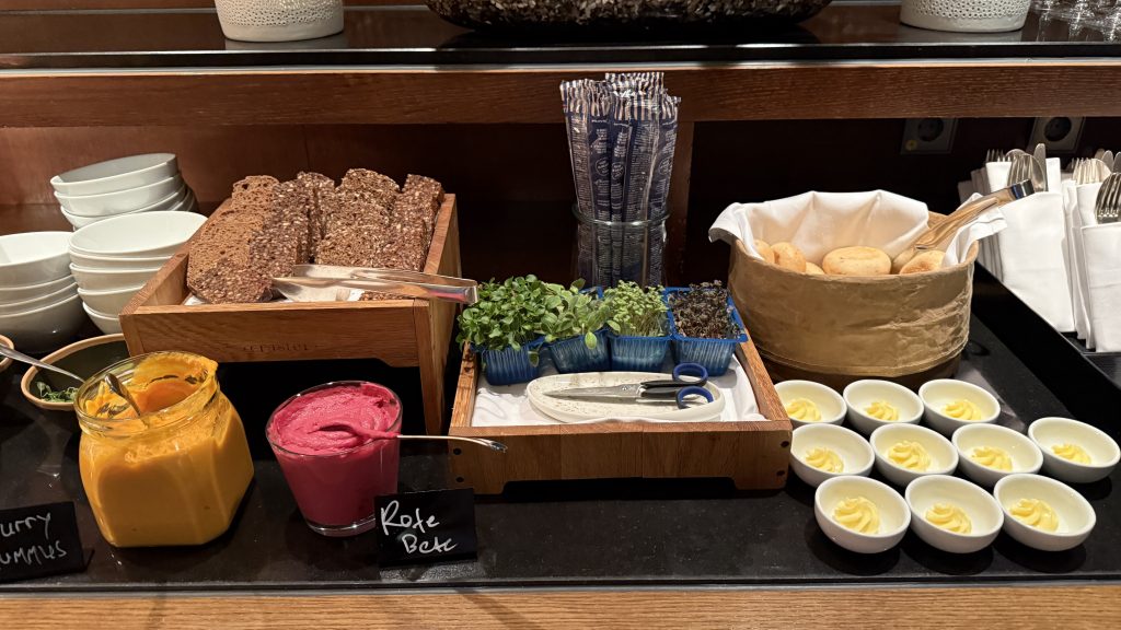 Grand Hyatt Berlin Club Speisenauswahl Abend 2