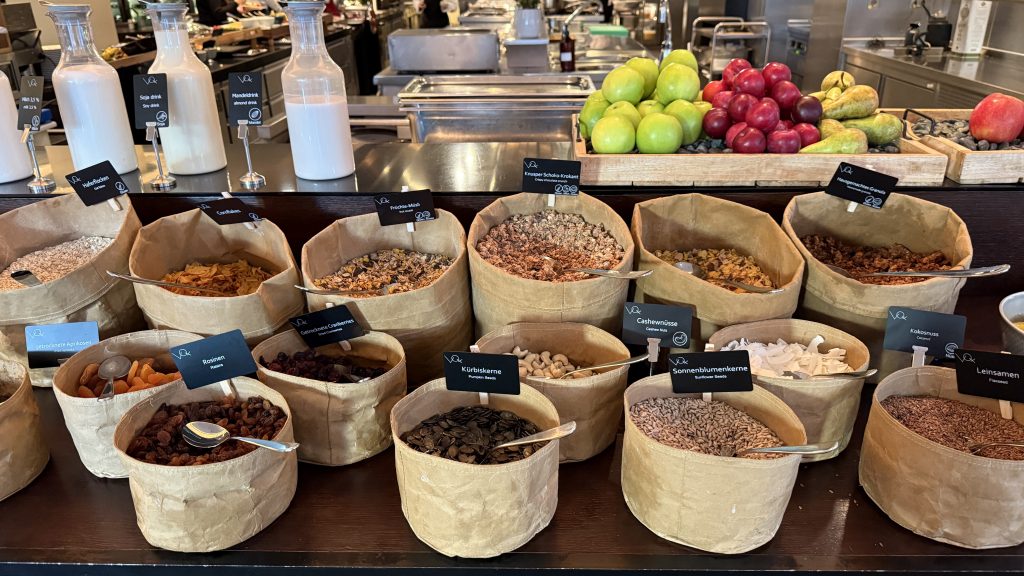 Grand Hyatt Berlin Fruehstueck