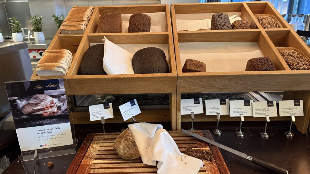 Grand Hyatt Berlin Fruehstueck 6