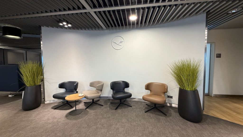 Lufthansa Senator Lounge Duesseldorf Einzelne Sessel