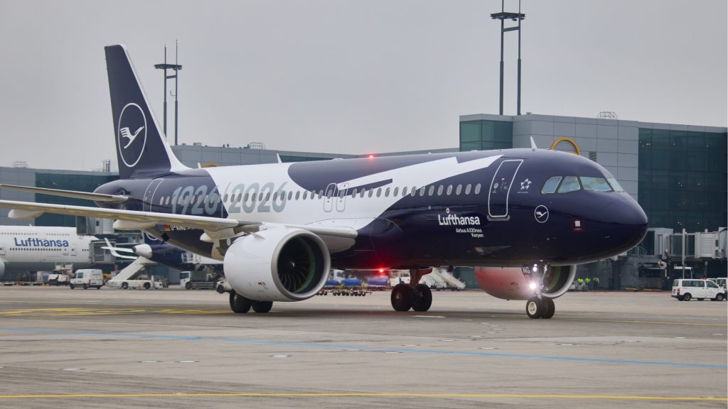 Lufthansa Airbus A dreihundertzwanzig neo am Flughafen