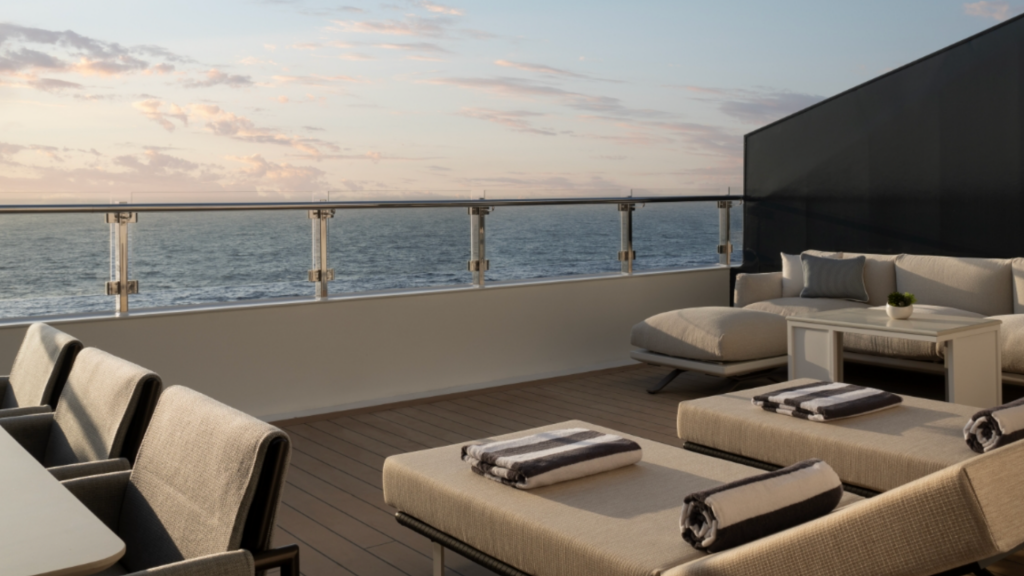 Luminara Ritz Carlton Yacht Suite Terrasse