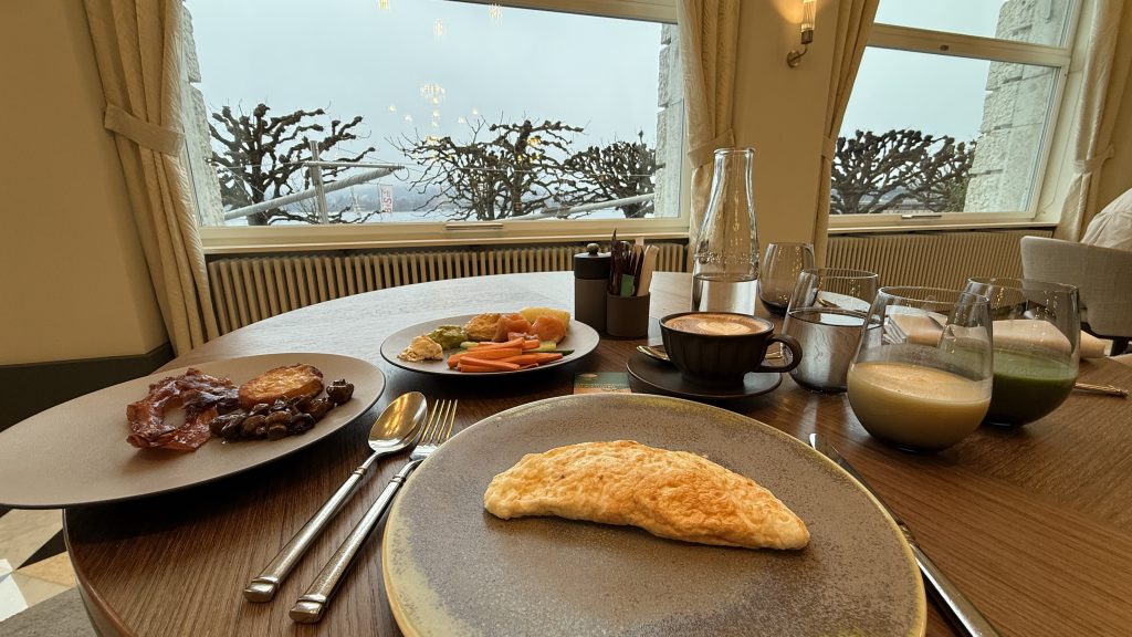 Madnarin Oriental Luzern Fruehstueck Ausblick