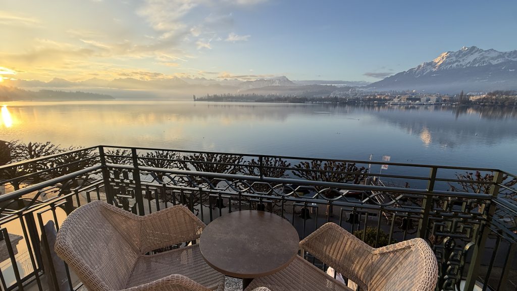 Mandarin Oriental Luzern Superior Zimmer Balkon Ausblick