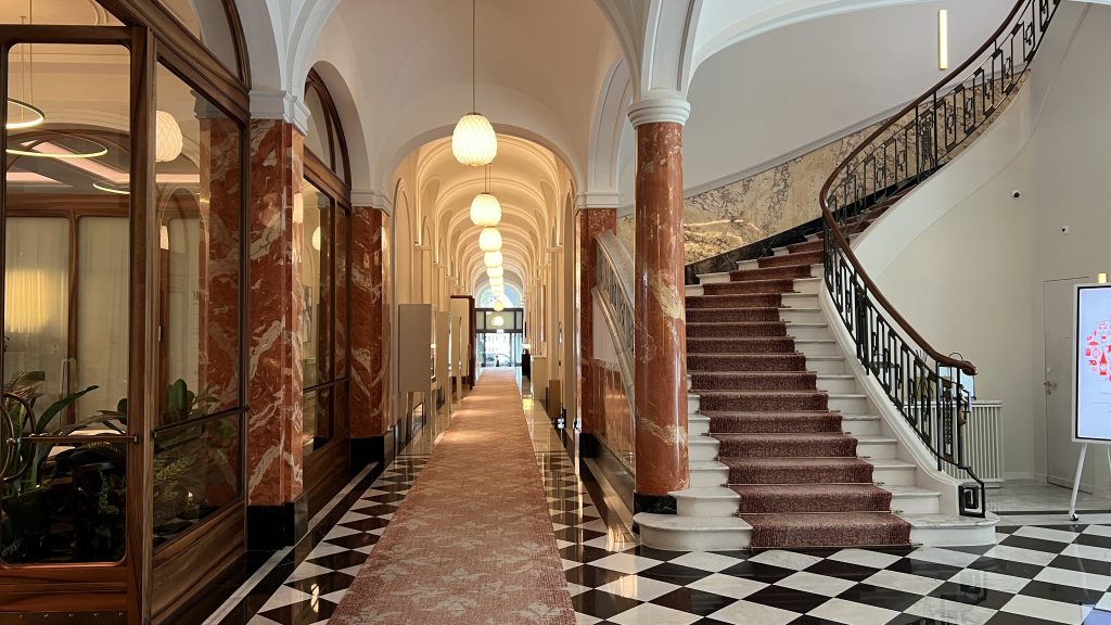 Mandarin Oriental Luzern Vorraum Restaurant