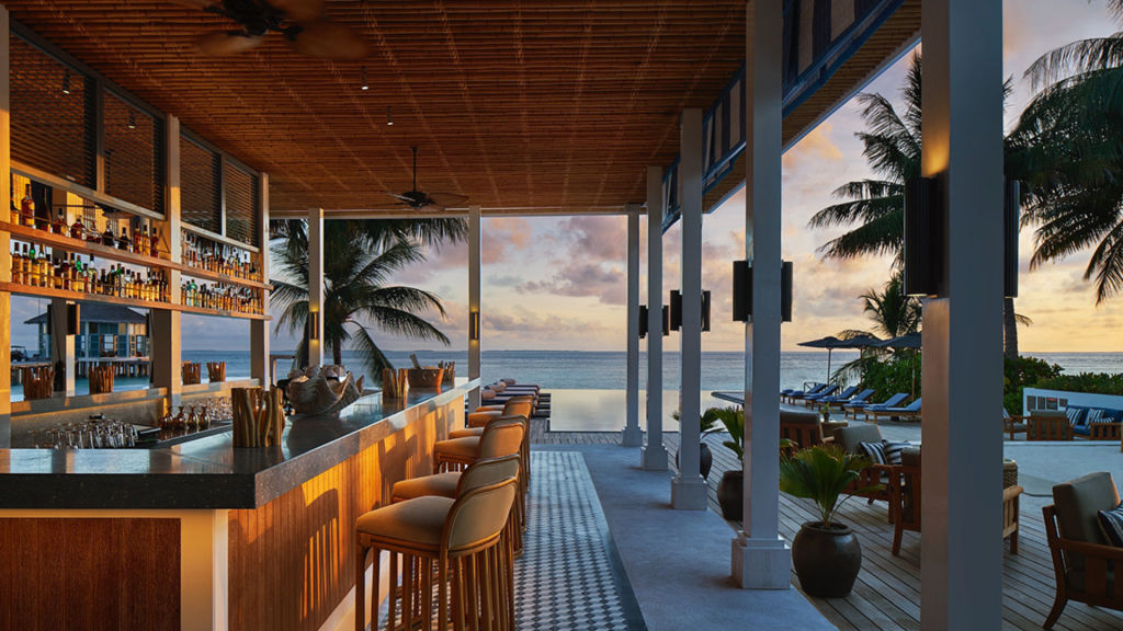 Marriott The Halcyon Private Isles Maldives Long Bar