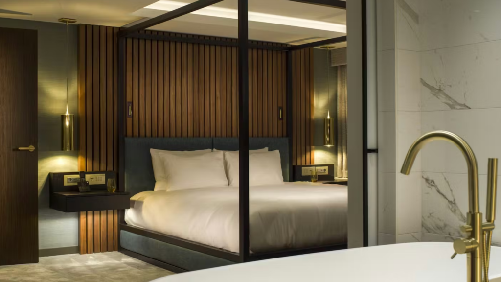 Middle Eight London Hotel Suite