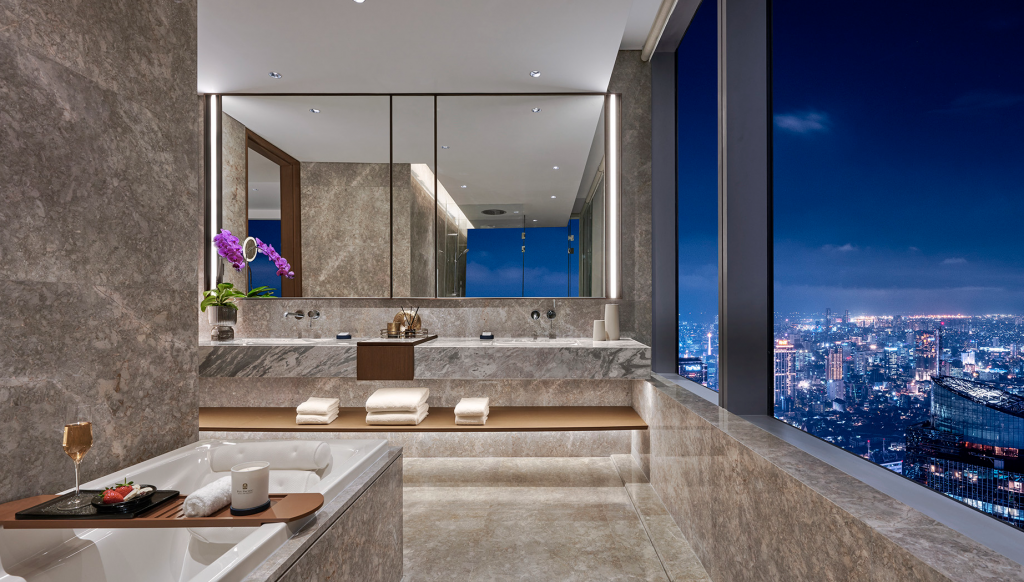 Badezimmer der Junior Suite im Pan Pacific Jakarta