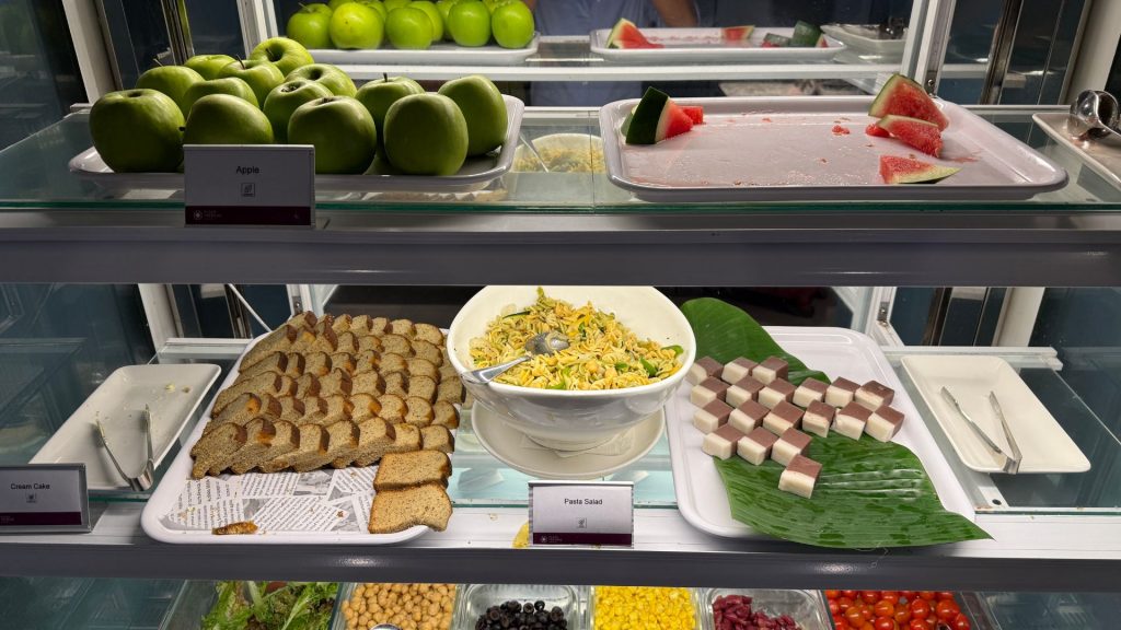 Plaza Premium Lounge Penang Obst Und Desserts