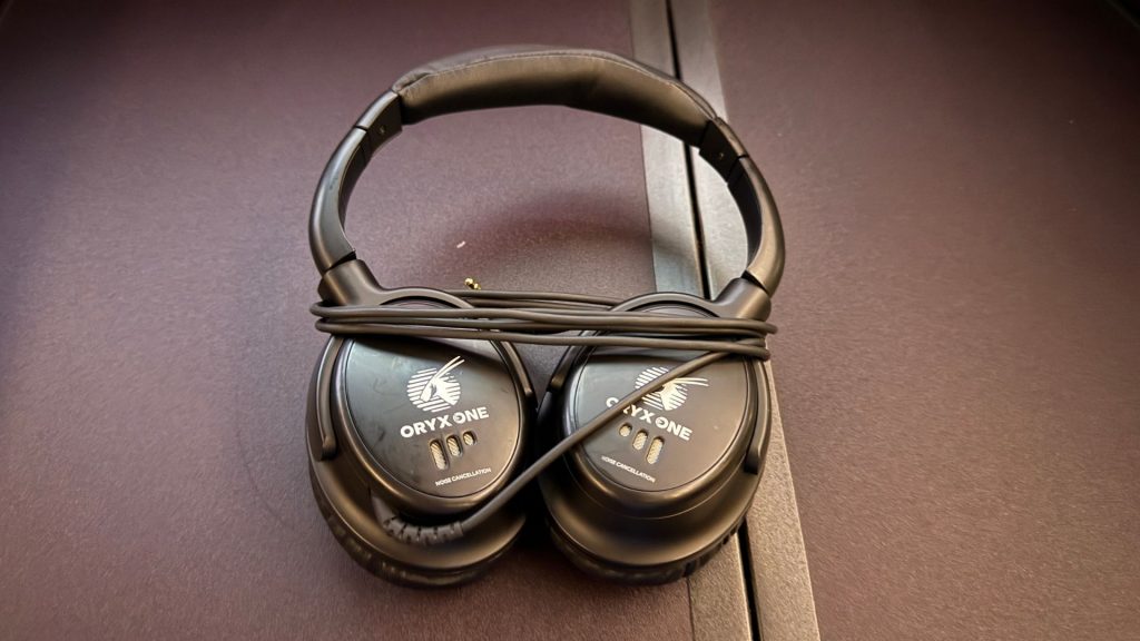 Qatar Airways QSuite Business Class Kopfhoerer