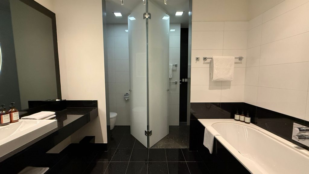 Roomers Berlin Steinplatz Badezimmer