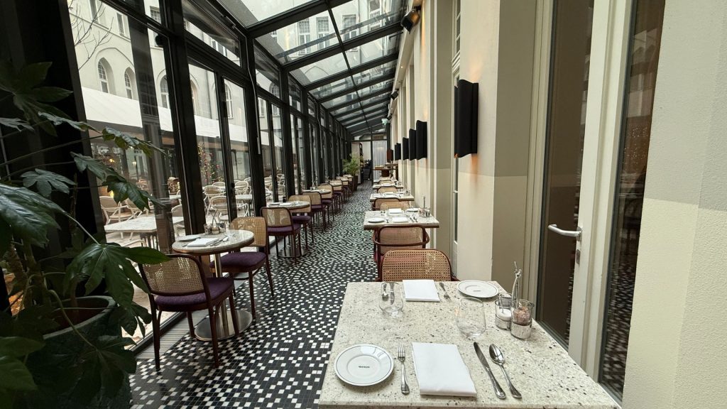 Roomers Berlin Steinplatz Wintergarten 1