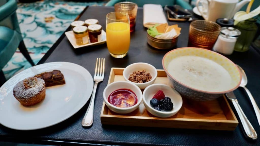 Shangri La Paris Porridge Vom á La Karte Menu