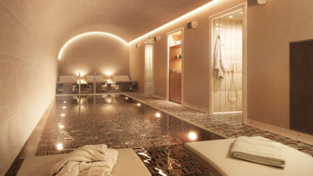 St Regis Budapest Pool