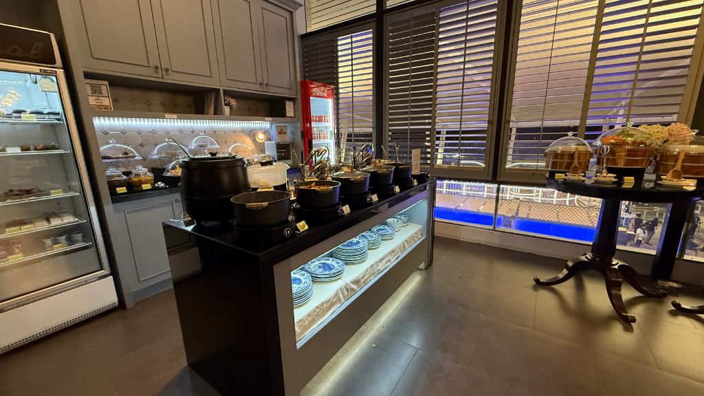 The Coral First Class Lounge Phuket Buffet