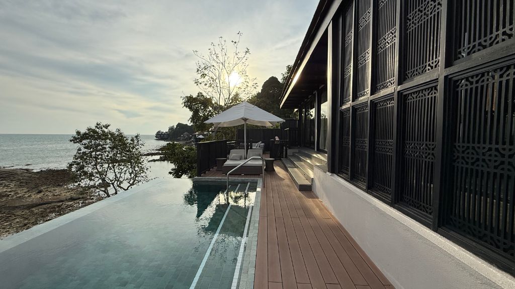 The Ritz Carlton Langkawi Strand Pool
