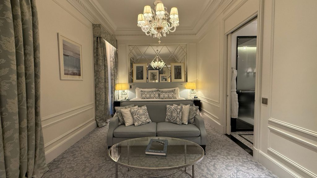 The St. Regis Rome Blick Ins Zimmer