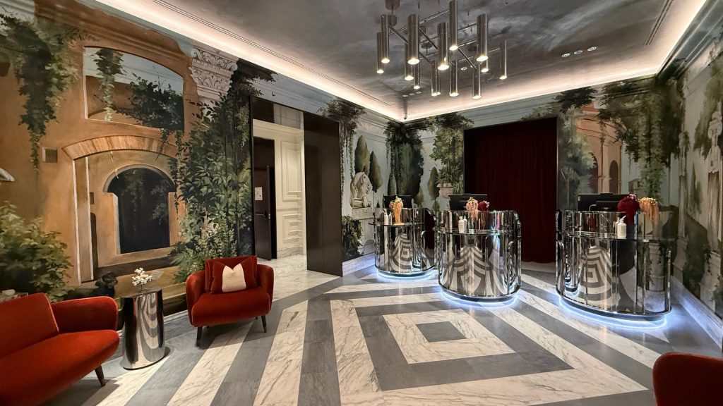 W Rome Blick In Die Lobby